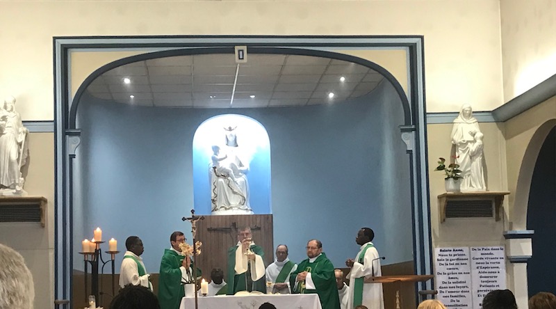 Installation du nouveau curé « in solidum » à Ste Anne